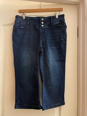 High-Rise Dark Blue Cropped Jeans for Women